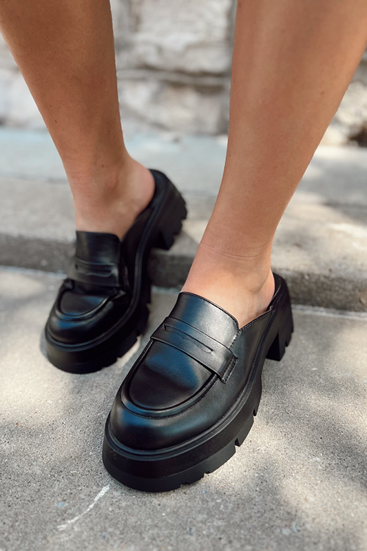SHU SHOP: Trixie Mule Loafers -Black